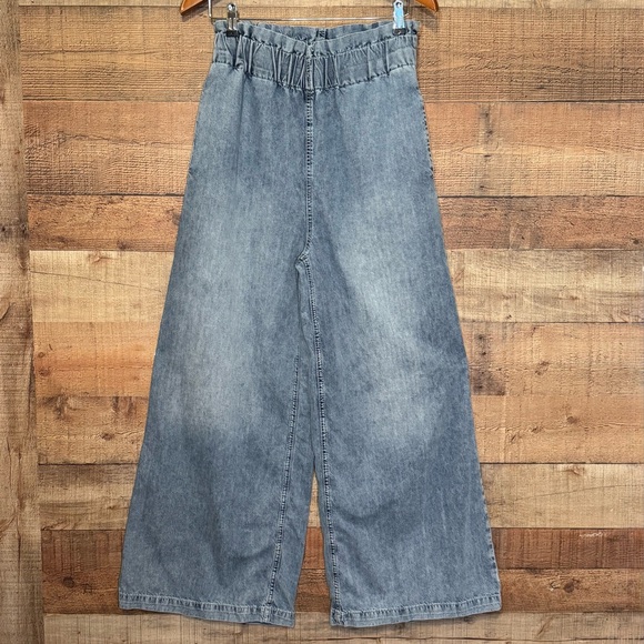 Free People Paradise Denim Pull On Wide Leg Jeans Light Blue size Medium - Picture 2 of 12